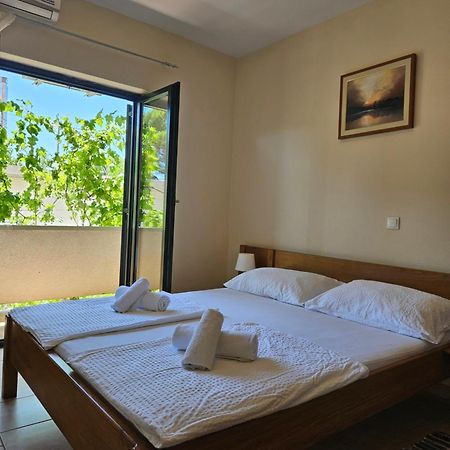 Apartment Lavanda Starigrad Paklenica Eksteriør billede