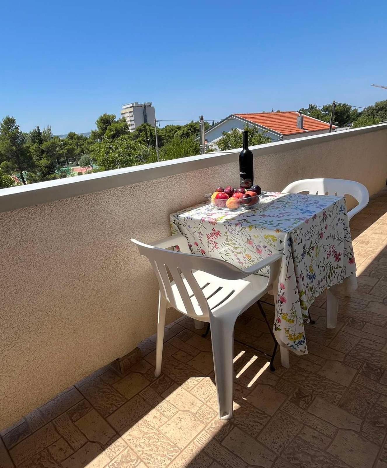 Apartment Lavanda Starigrad Paklenica Eksteriør billede
