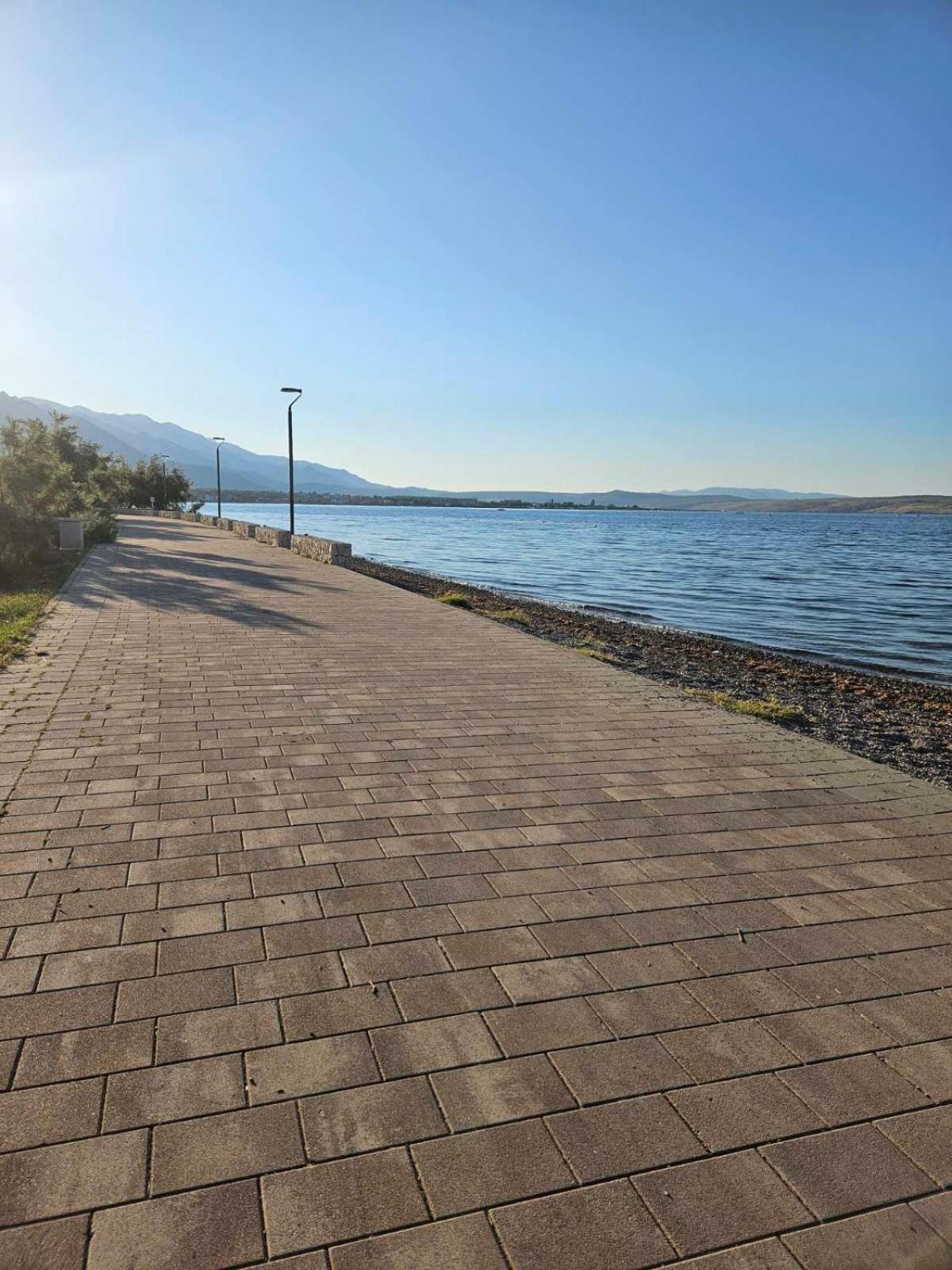 Apartment Lavanda Starigrad Paklenica Eksteriør billede