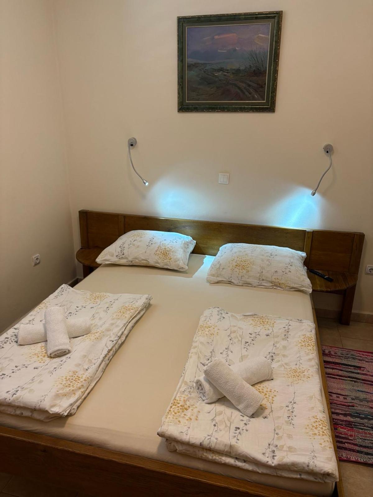 Apartment Lavanda Starigrad Paklenica Eksteriør billede